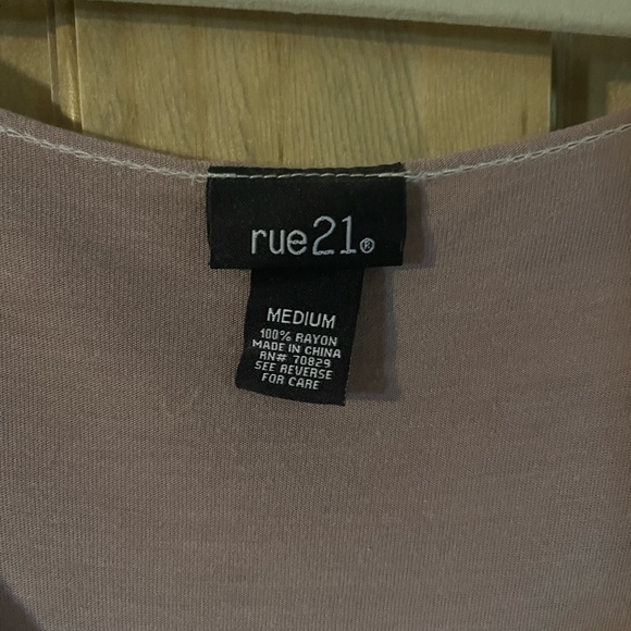 Hombre Top - Picture 2 of 2